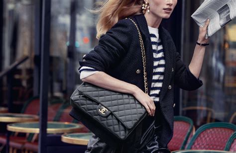 chanel 11.12 vs 2.55|Chanel 2.55 vs the Classic Flap Bag: What is the .